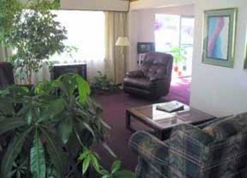 Econo Lodge Pratt Esterno foto